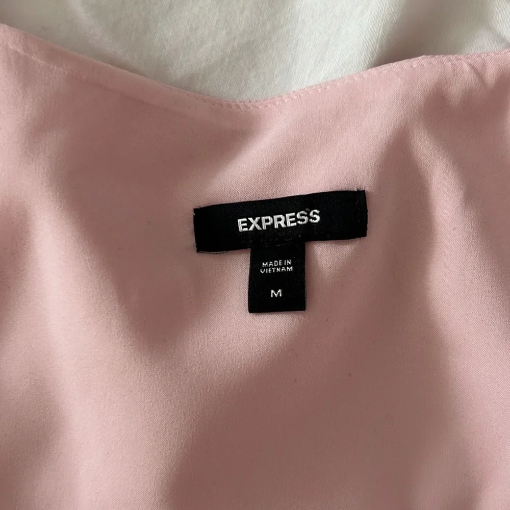 Express - Picture 2 of 3